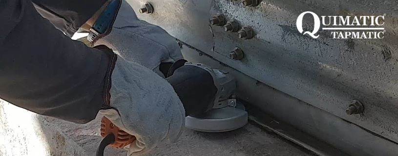 Preparação de superfície: lixamento da alvenaria e do metal